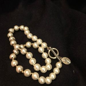 Pearl bracelet